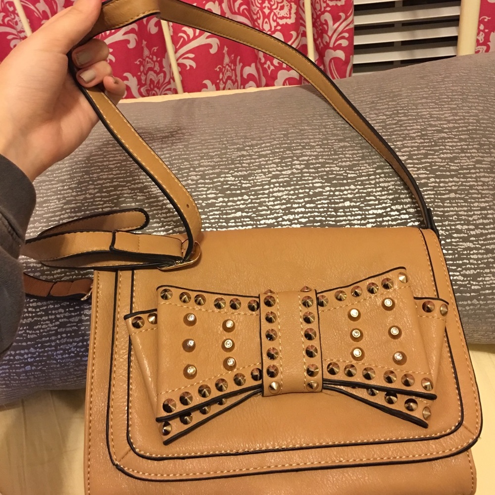 STUDDED BOW TIE PURSE