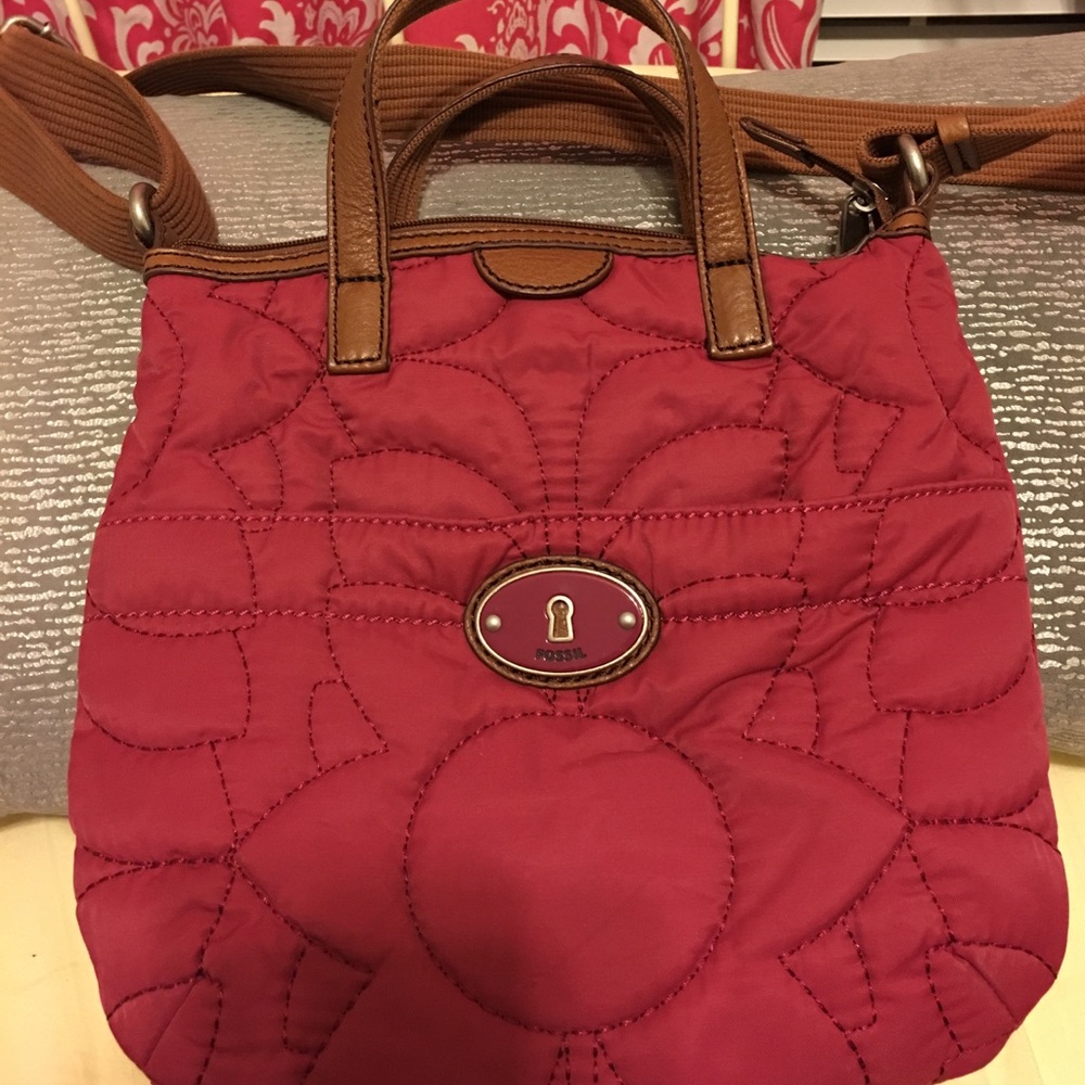 NEVER USED FOSSIL BAG