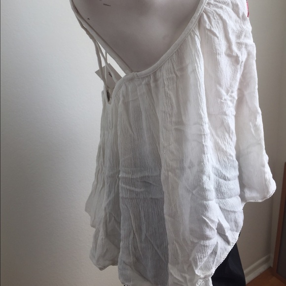 Urban Outfitters embroidered tank - Picture 2 of 5