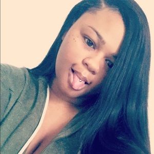 Meet your Posher, Kayla