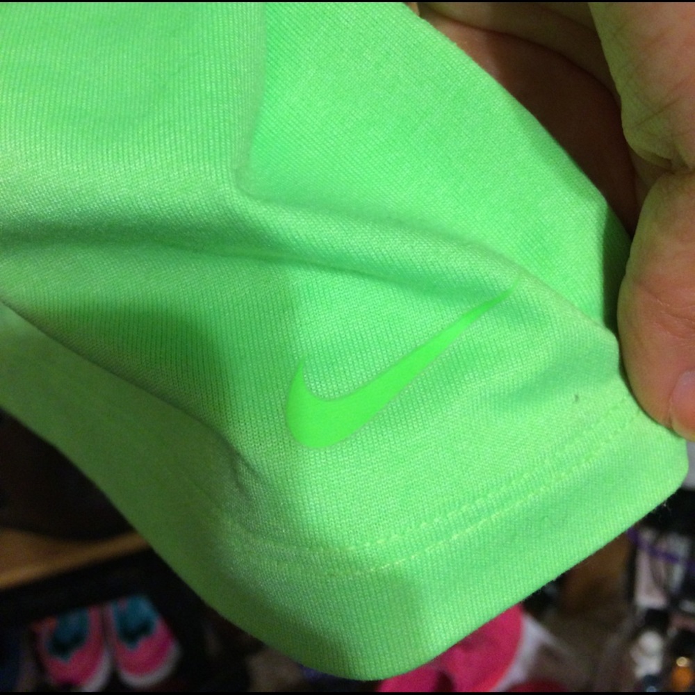 Neon green Nike workout tank xs - Picture 4 of 4