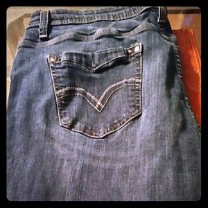 Levis  Women's Straight Leg Red Tag