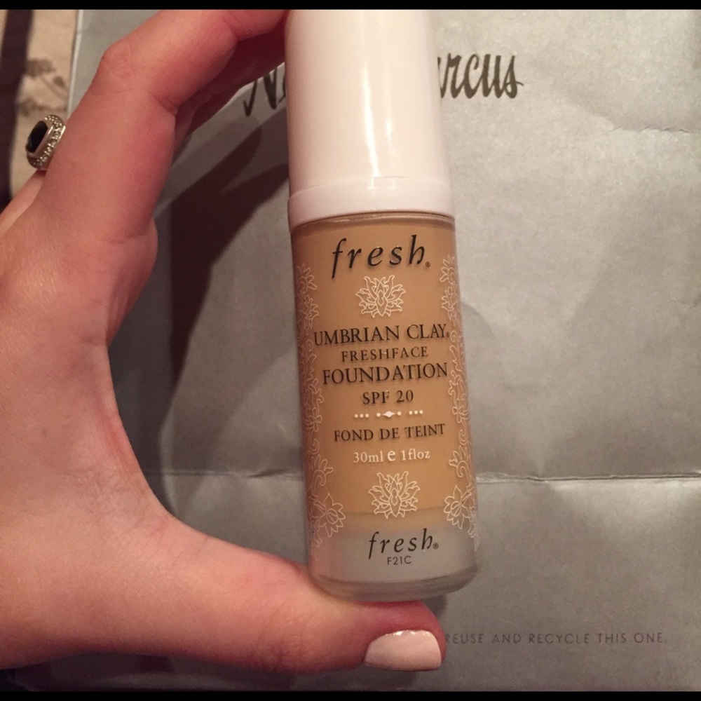 Fresh Umbrian Clay Freshface Foundation SPF 20