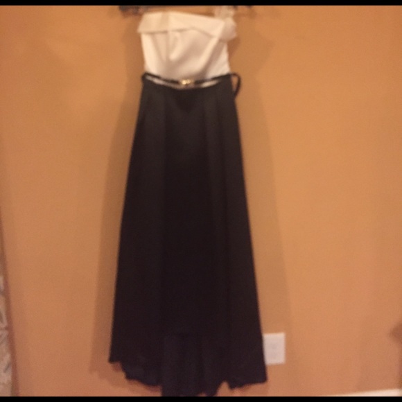 Prom dress - Picture 1 of 2