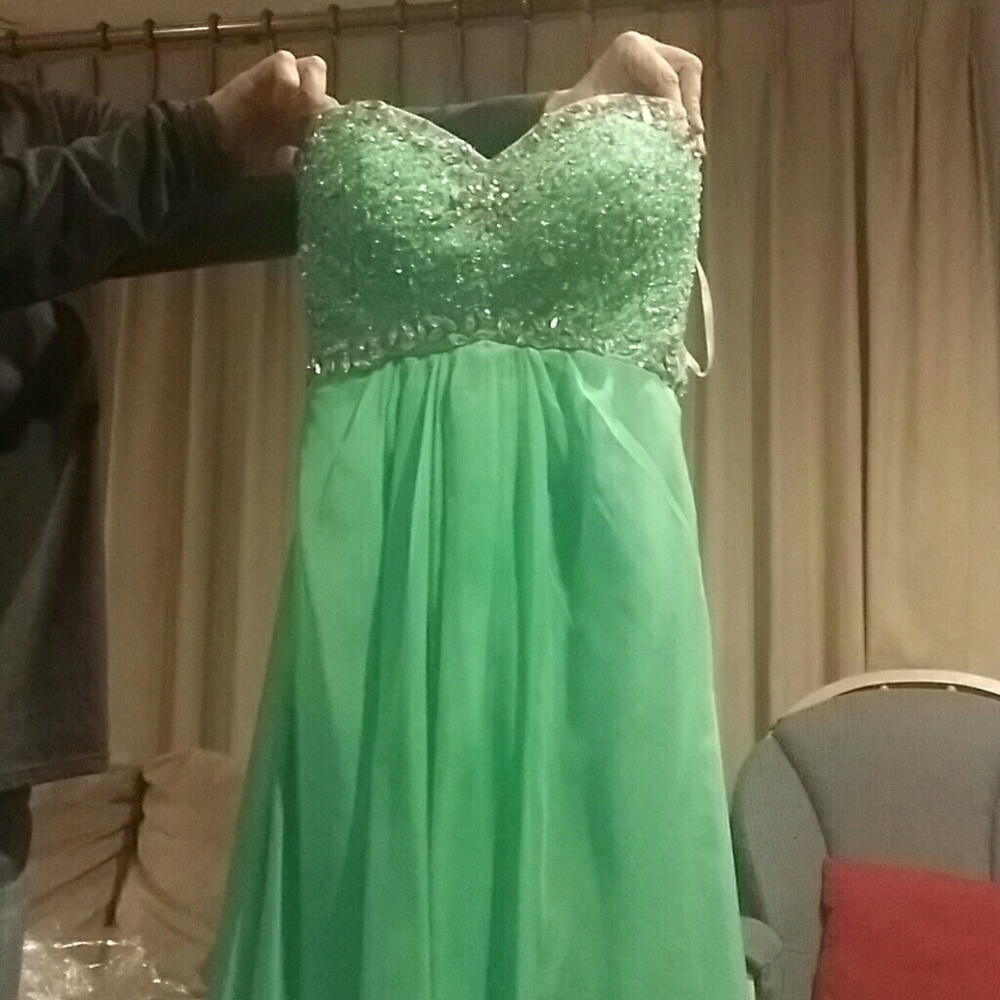 Prom gown