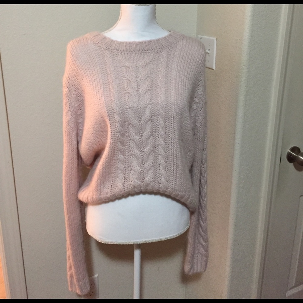 Cute pale pink sweater