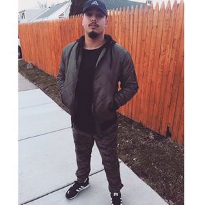 Meet your Posher, Devon