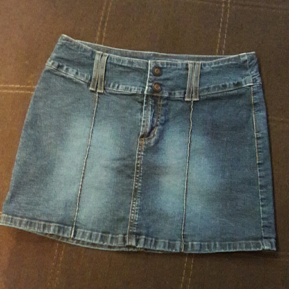 Very cute jeans skirt