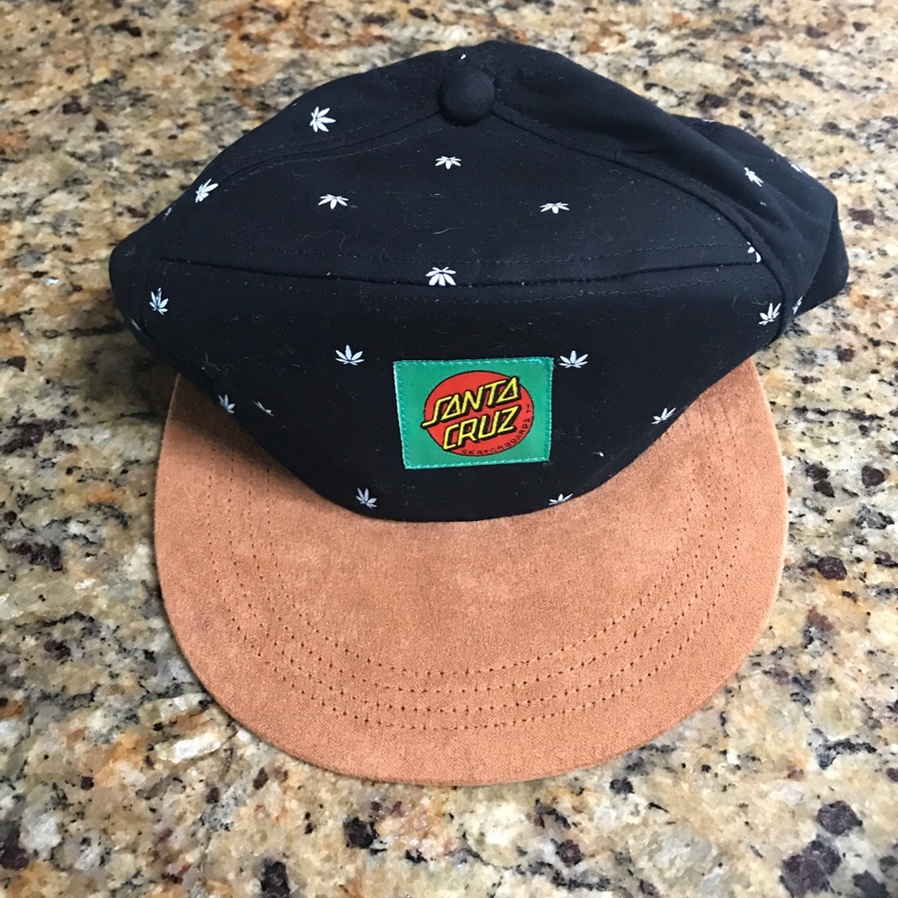 Santa Cruz hat