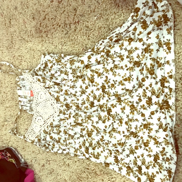 Tank - Picture 1 of 2