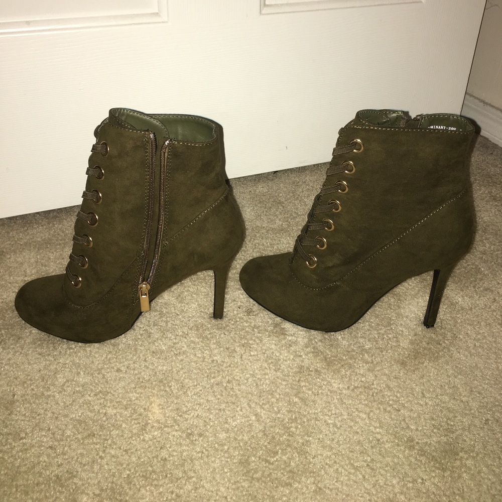 booties - Picture 4 of 4