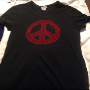 Lucky brand tee shirt with peace sign