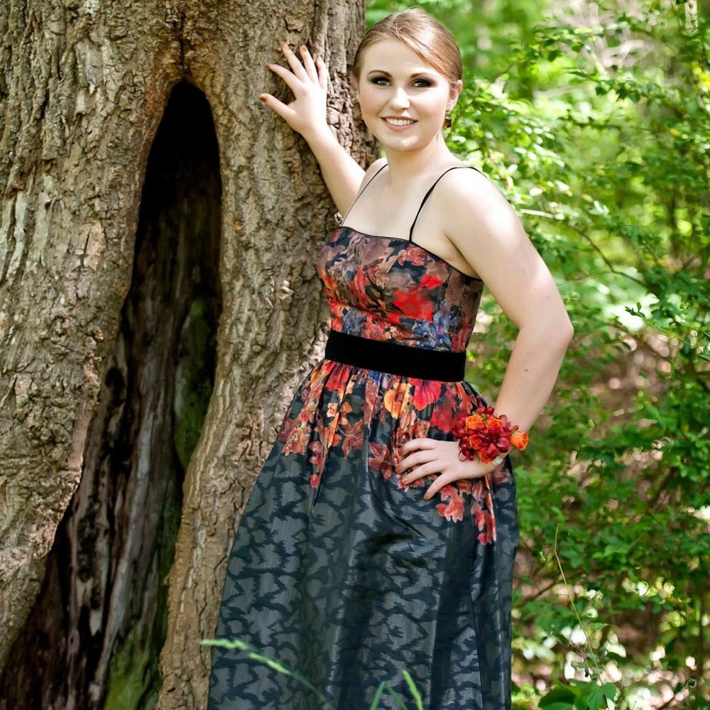 Adrianna Papell Gown