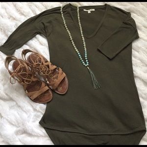 Express dolman sleeve v-neck