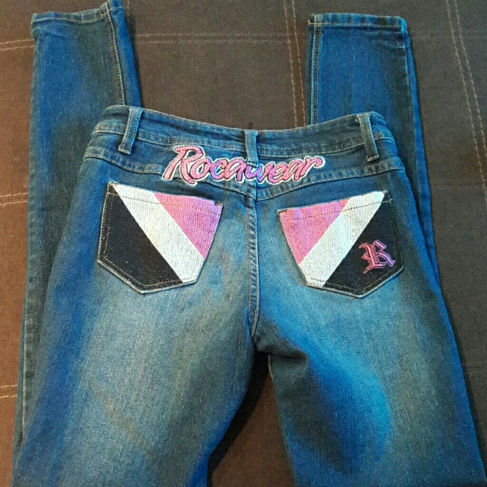 Super cute Rocawear skinny jeans