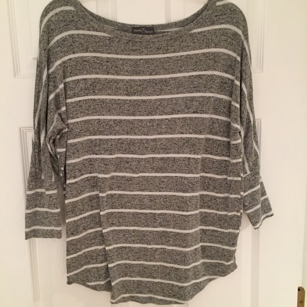 Gray and white striped 3/4 sleeve shirt