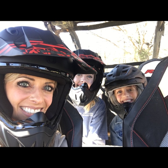 Meet your Posher, Maci - Picture 3 of 3