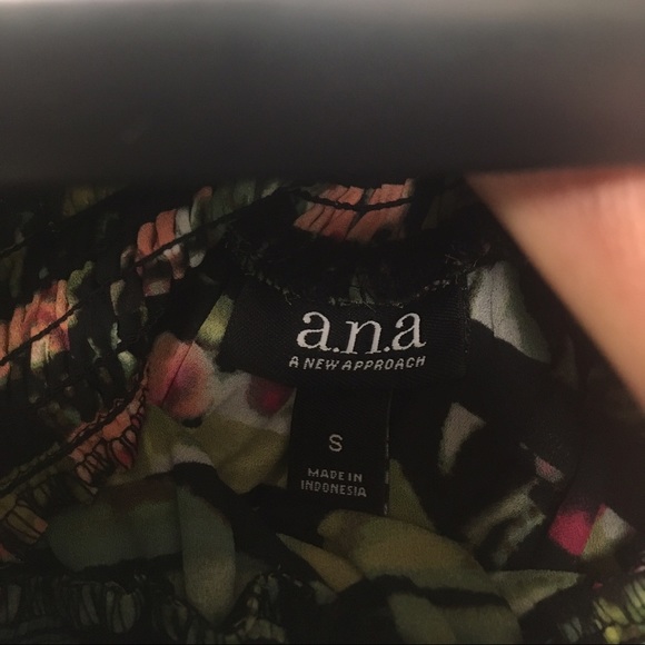 NWT a.n.a. Skirt - Picture 5 of 5