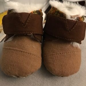 Toms infant size 1 boots