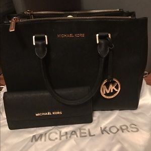 ❗️PRICE LOWERED: Michael Kors Satchel & Wallet ❗️