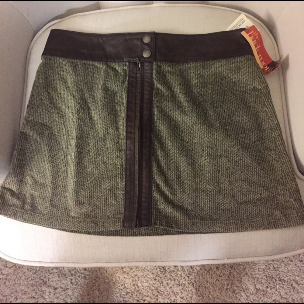 Leather trim skirt 😍