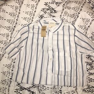 American eagle boyfriend fit shirt.