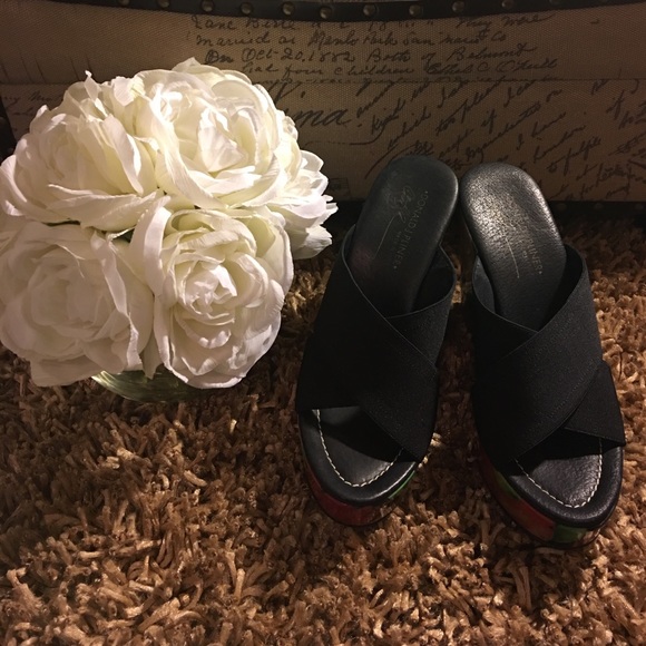 Donald J.Pliner Sabri Womens Black/Tulipano Patent - Picture 3 of 8