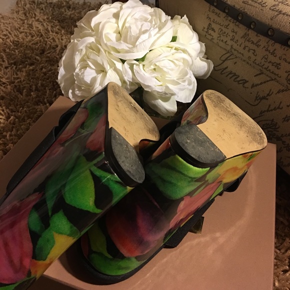 Donald J.Pliner Sabri Womens Black/Tulipano Patent - Picture 7 of 8