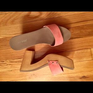Light Bamboo block heel sandals