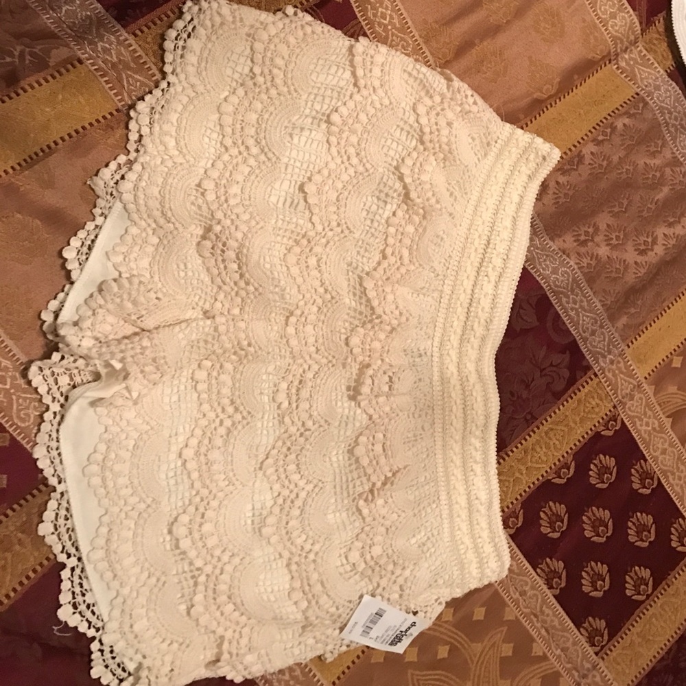 Cream Lace shorts