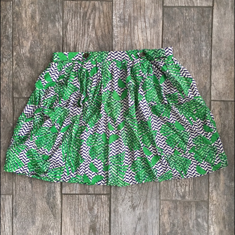 Green patterned mini skirt