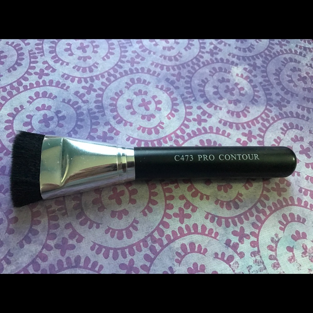 🌟NEW LISTING🌟 Crown Brush Contour