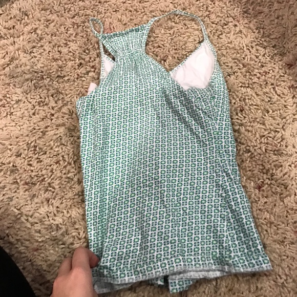 Cute tank - Picture 2 of 2