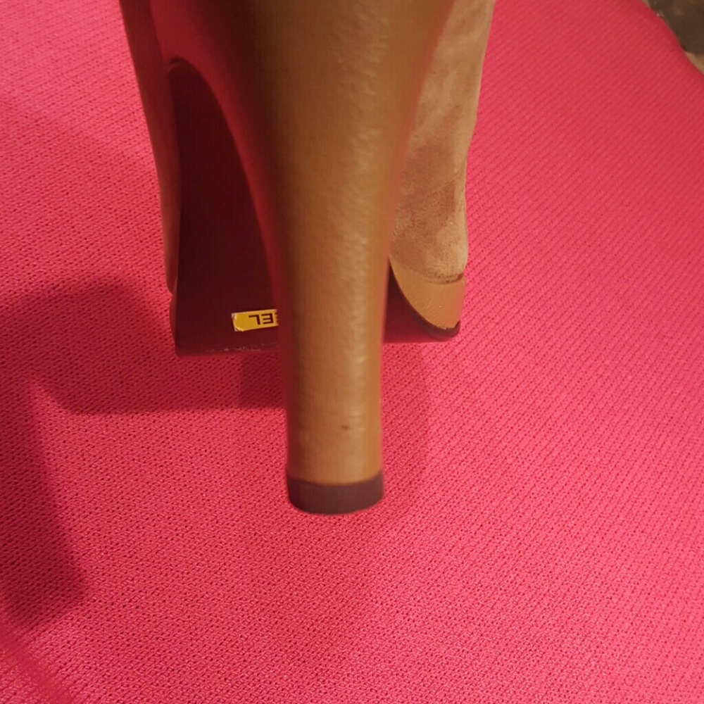 Really nice heels. - Picture 5 of 5
