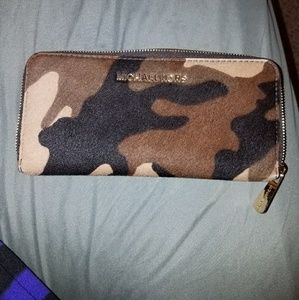 Michael Kors continental haircalf wallet