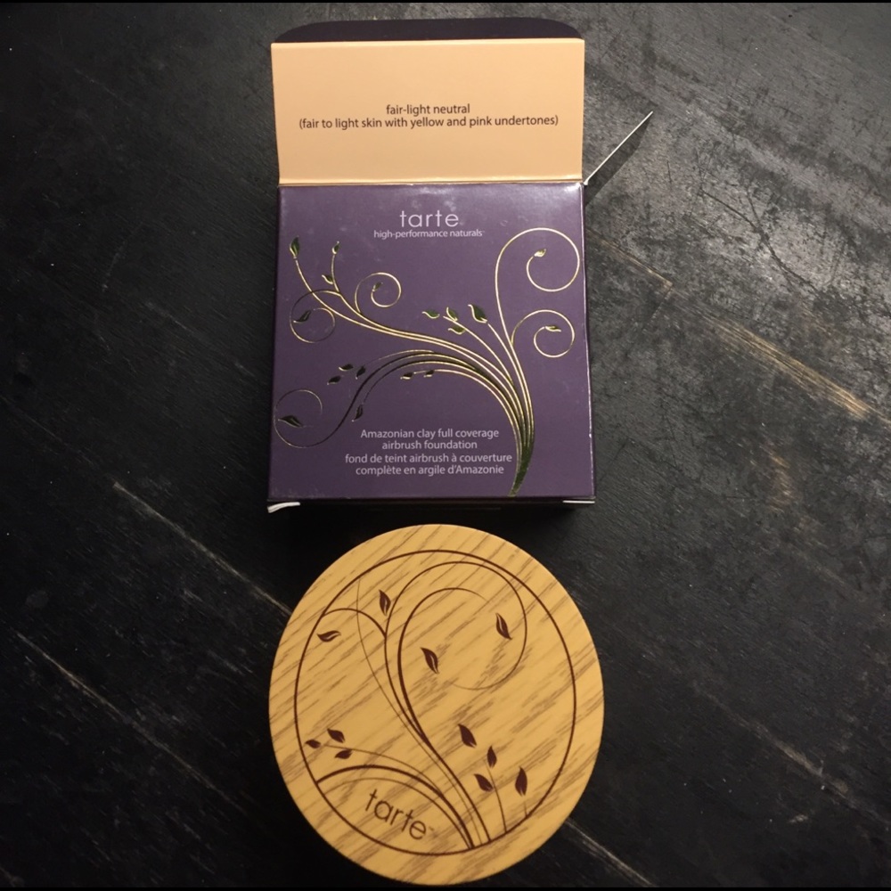 tarte Amazonian clay airbrush foundation