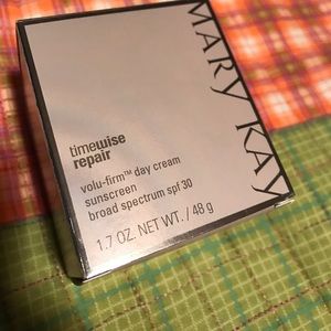 Timewise Repair Volu-Firm Day Cream SPF 30