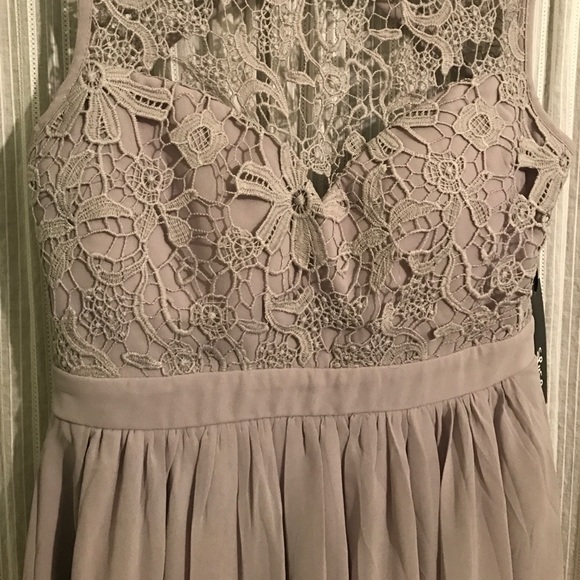 Stunning BRAND NEW Dress - Picture 2 of 2