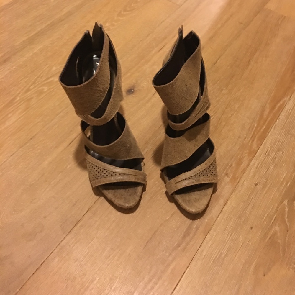 For all mankind 7 new heels - Picture 1 of 2