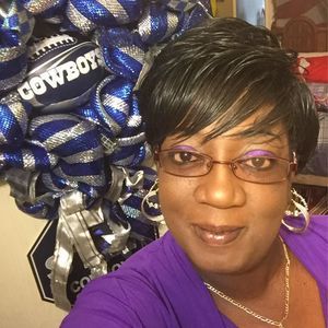 Meet your Posher, Gloria