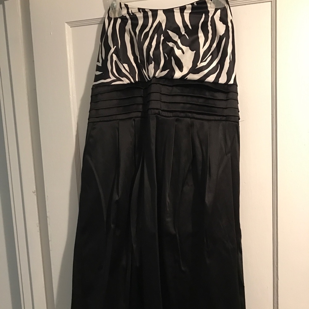 Snap women's strapless dress