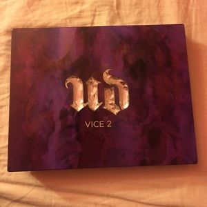 Urban Decay Vice 2 eyeshadow pallet