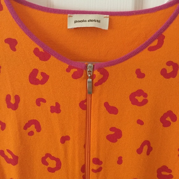 🌺 Italian Sequined Neon Sweater 🌺 - Picture 3 of 6