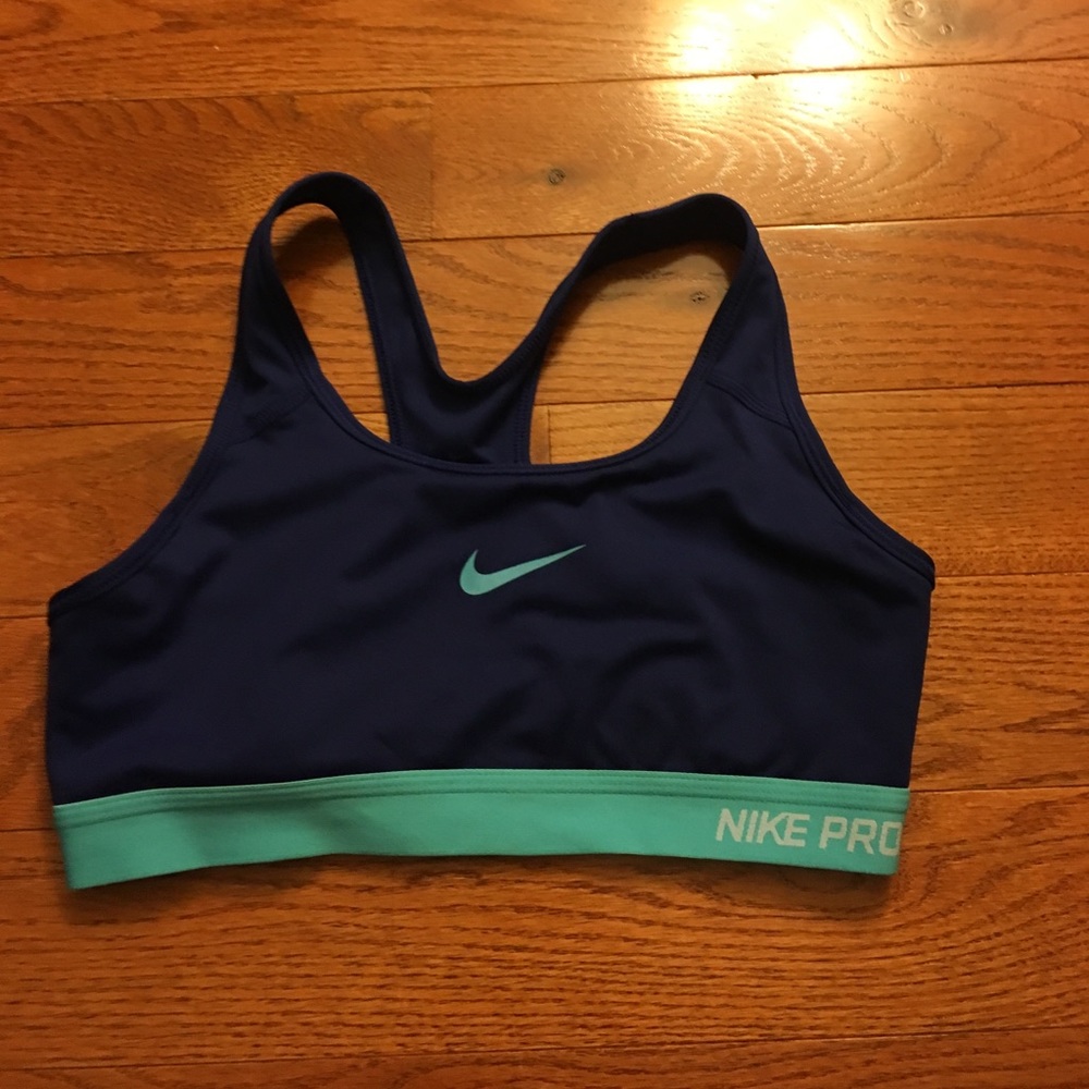 Nike sports bra