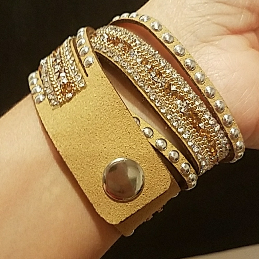 Rhinestone foux leather Bracelet Wrap Cuff - Picture 4 of 4