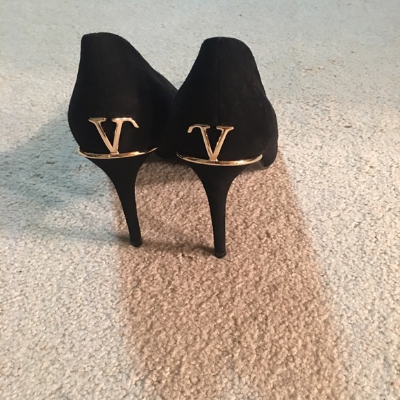 High heels - Picture 2 of 3