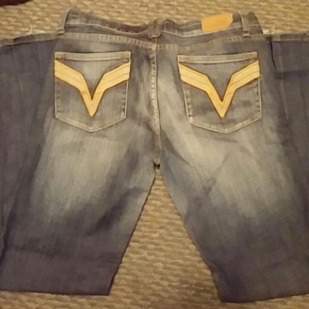 Jeans - Picture 3 of 4