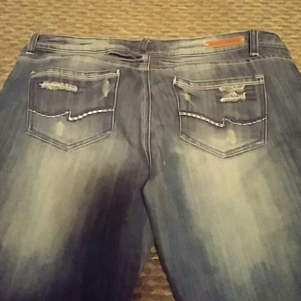 Ripped jeans - Picture 3 of 3