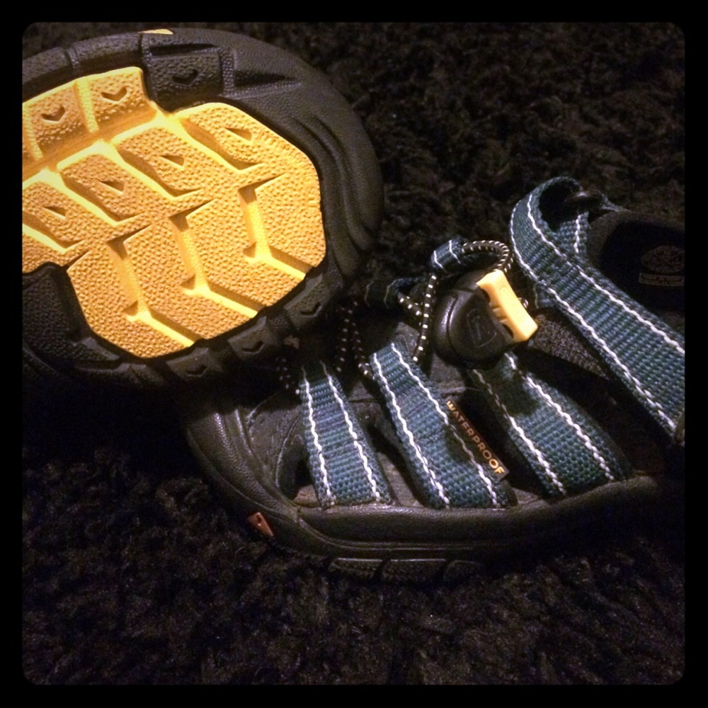 Keen boys waterproof summer sandals ️NWOT 10