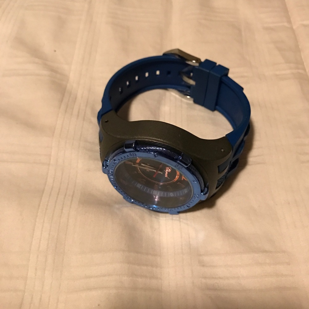 Watch - Picture 2 of 2